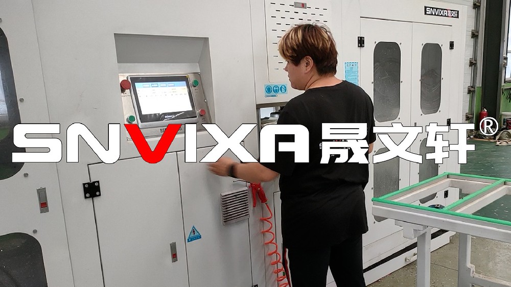 全自动端铣中心